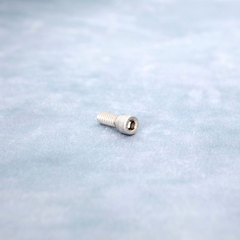 1/4-20 Hex-Socket Caphead Screw 1/4-20 Hex-Socket Caphead Screw